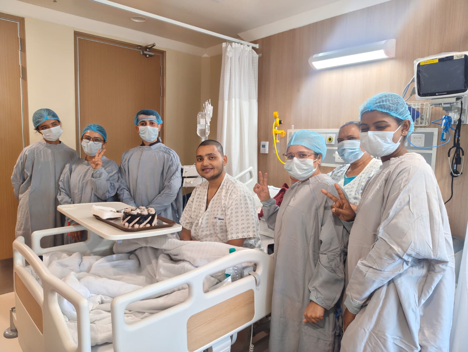 Patient birthday celebration — photo 2